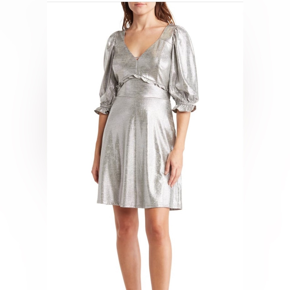 Collective Concepts Shine Metallic Silver Mini Cocktail Dress Size Medium NWT